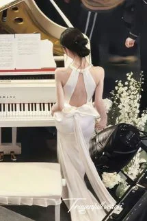 Nói Với Gió Về Tình Yêu Của Anh